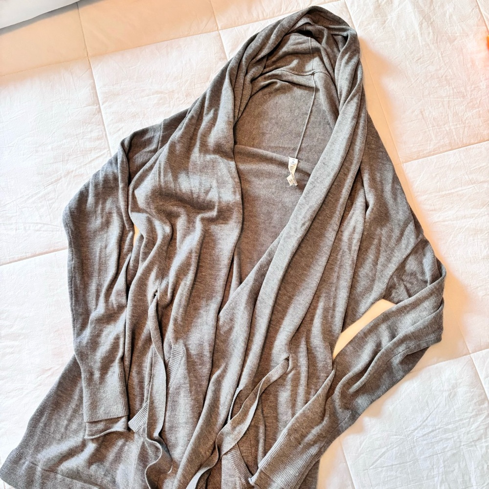 lululemon gray cardigan open front flit back long sleeve